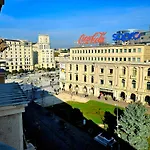 Mika Square *