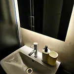 Mika Square Appartement *