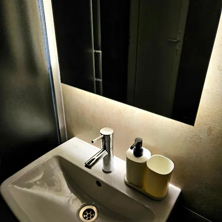 Mika Square Apartment *