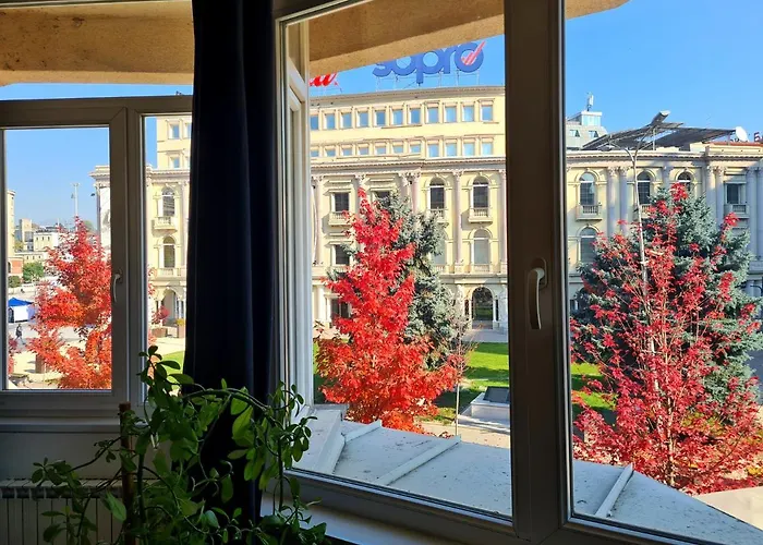 Mika Square Lägenhet