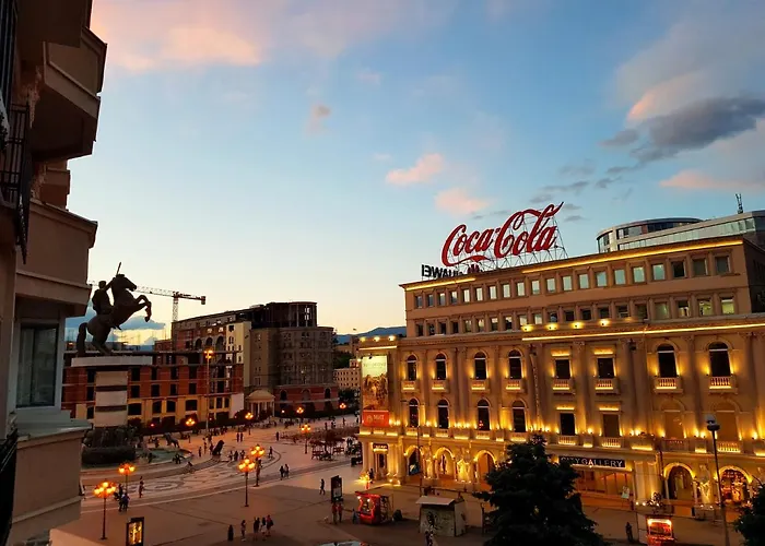 Lägenhet Mika Square